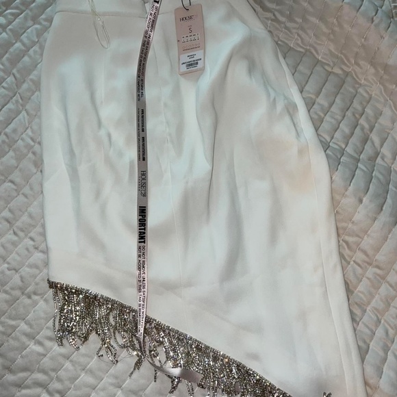 House of CB Zoia WHITE CREPE CRYSTAL SKIRT BNWT - Picture 3 of 4